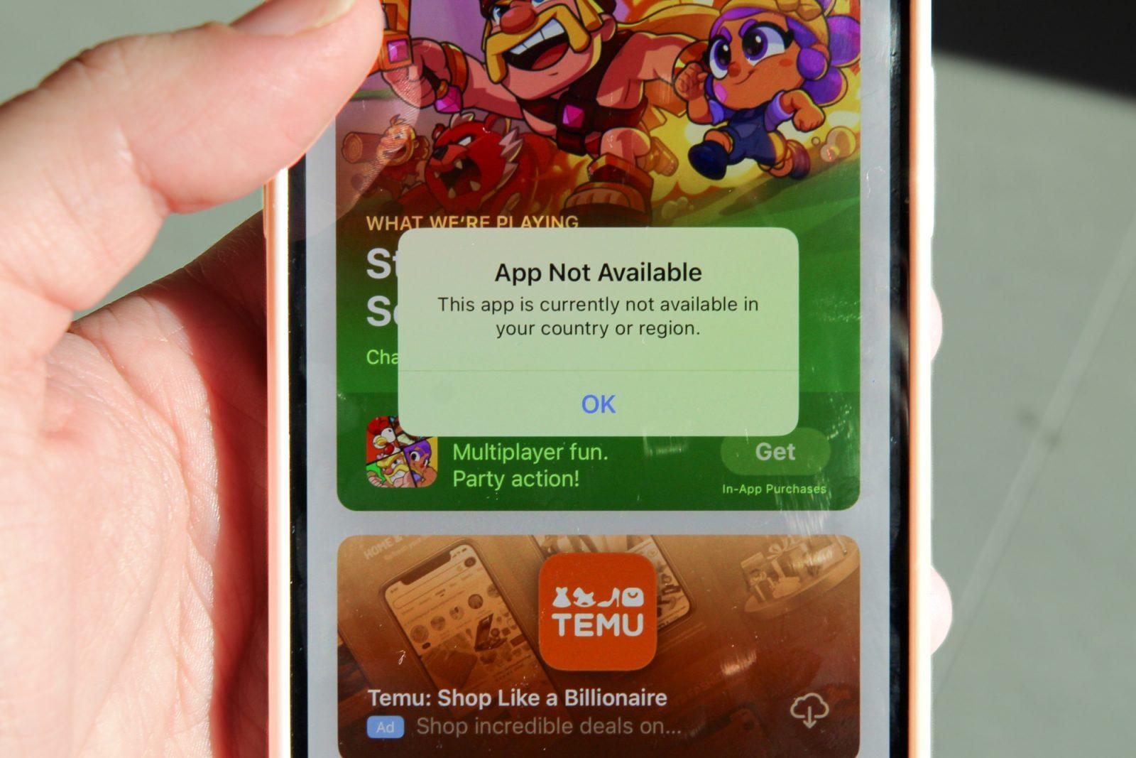Pop-up notification detailing that TikTok is not available on the Apple Store in the U.S. Following the temporary ban of TikTok, users expressed concern that a permanent ban would on free speech. SARAH CRUZ/DFP PHOTOGRAPHER